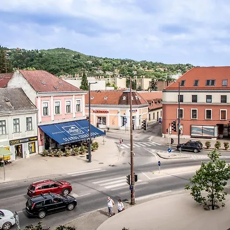 Centergom アパート *